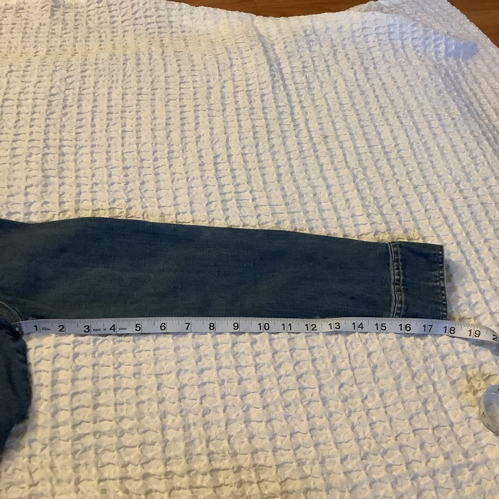 Tommy Hilfiger blue washed denim shirt/ jacket Size Medium - Picture 12 of 14